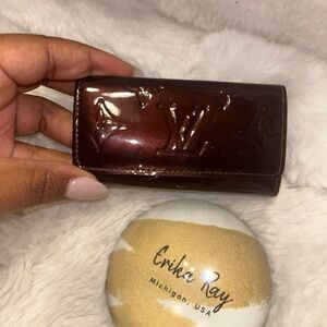 Louis Vuitton Amarante Vernis 4 Ring Key Holder
